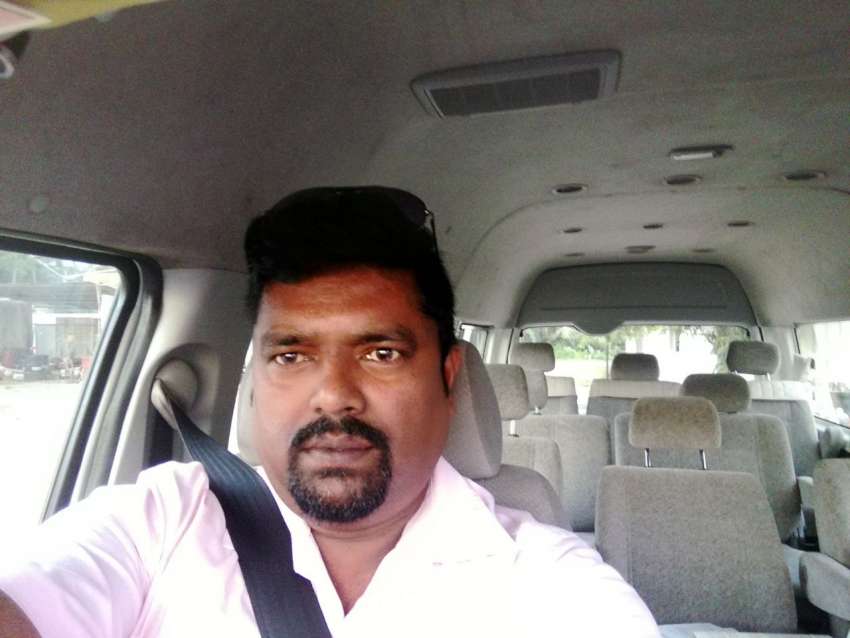 Manoj Chauffeur/gids