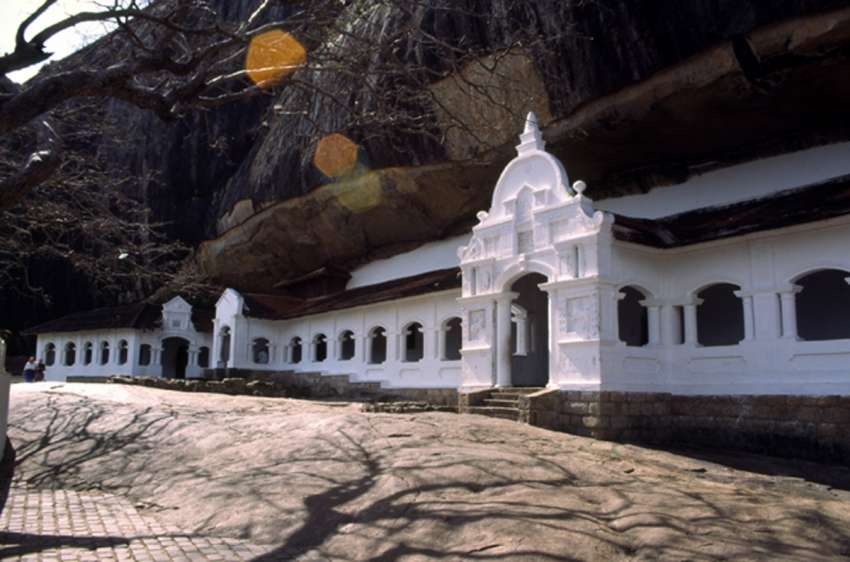 De bijzondere grotten van de Dambulla rotstempel<br>