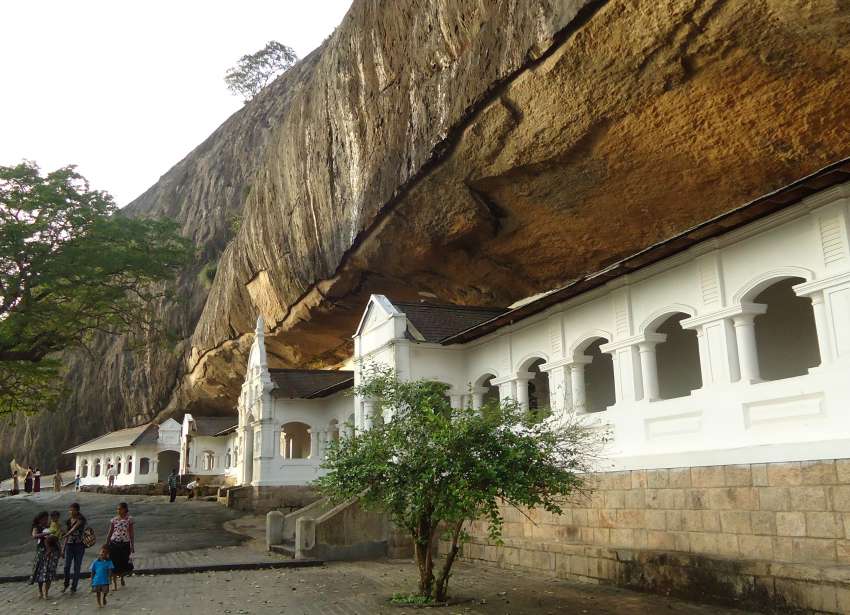 De rots tempel in Dambulla<br>